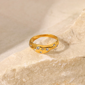 Anillo de acero de titanio INS, Red de viento, Estrella Roja completa, circón con incrustaciones de martillo, textura de diamante, estilo clásico, banda de boda de acero inoxidable - Product Image 5