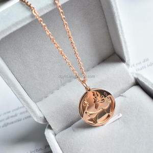 Özel kazınmış küre haritası yuvarlak kolye gezgin kolye paslanmaz çelik yığılmış disk istifleyici Charm kolye takı gravür - Product Image 2