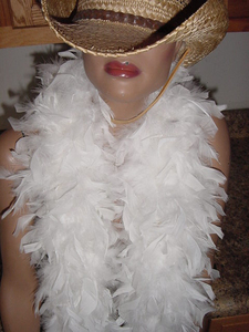 Suministros para fiestas de Año Nuevo Chandelle Feathers Boas - Product Image 6