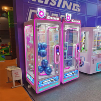 Machine à poupées à monnayeur Kising de haute qualité avec prise personnalisée pour usage commercial dans les parcs d'attractions