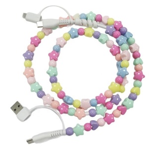 Cuentas acrílicas al por mayor con agujero grande, diseño de estrella y corazón, accesorios de moda DIY para teléfono, cargador de colores arcoíris en Tipo-C - Product Image 2