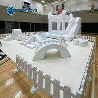 Aire de jeux pour enfants blanche, équipement de jeu souple portable d'intérieur, salle de jeux souple Montessori pour enfants