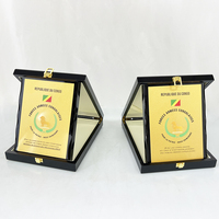 Récompenses de Plaques de certificat en bois noir Récompenses de plaque en bois de plaque d'or personnalisées MH-J725