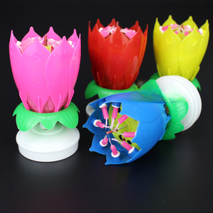 Bougie d'<span class=keywords><strong>anniversaire</strong></span> musicale <span class=keywords><strong>en</strong></span> forme de lotus, bougie de lotus rotative et florissante avec <span class=keywords><strong>musique</strong></span> pour les fêtes et les célébrations - Product Image 2