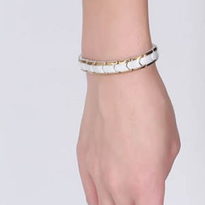 <span class=keywords><strong>Bracelet</strong></span> de thérapie magnétique bio en acier inoxydable avec perles en céramique blanche et hématite pour soulager la <span class=keywords><strong>douleur</strong></span>, l'arthrite, le syndrome du canal carpien - Product Image 4