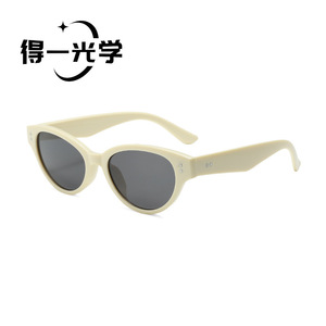 De Yi <b>Optics</b> Retro Cat Eye Sunglasses Black Pc Frame Uv400 Women Slimming Face Style - Product Image 2