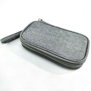 Étui de voyage portable en nylon durable avec fermeture éclair pour accessoires électroniques, grande capacité, pour batterie externe, gris, sac souple pour USB - Product Image 4