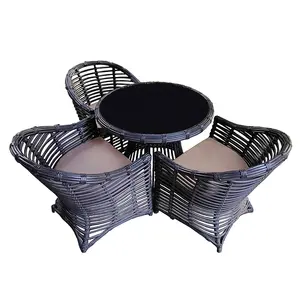 Furnitur desain luar ruangan PE rotan anyaman bingkai logam kursi taman kafe dengan meja bulat