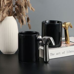 Tasse à café en céramique créative avec poignée en forme de ciseaux martelés électroplaqués, nouveauté plaquée or 301-400ML pour la maison, le bureau et les cadeaux - Product Image 4