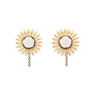 Boucles d'oreilles clous vintage plaquées or, motif floral, en alliage de zinc - Product Image 2