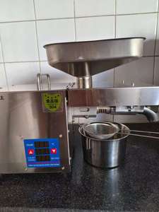 Prensador de aceite de uso doméstico pequeño de bajo precio, prensador de Aceite de Oliva/coco/cacahuete/semillas de girasol, Mini prensa de aceite doméstica <span class=keywords><strong>para</strong></span> uso en la cocina - Product Image 6