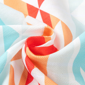 Toalla de playa turca de poliéster con estampado geométrico de secado rápido de 100x180 cm con borlas para uso en la playa - Product Image 3