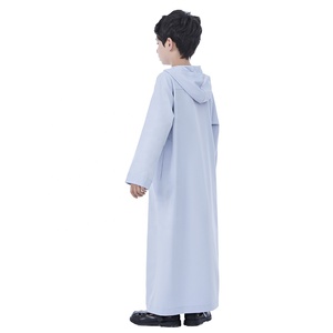 Modest Saudi Dubai musulmán niños oración <span class=keywords><strong>niño</strong></span> Sudadera con capucha Thobes Thawbs <span class=keywords><strong>cremallera</strong></span> frontal Color sólido bolsillos con capucha <span class=keywords><strong>Bata</strong></span> para niños C258 - Product Image 3