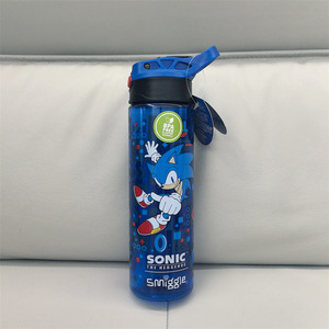 Bouteille d'eau pour enfants 2024 Spider-Man en plastique grande capacité, qualité supérieure, avec paille et fonction spray, idéale pour les étudiants et le sport - Product Image 2