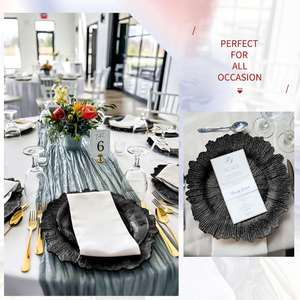 Assiettes de présentation rouges incassables de 13 pouces en plastique, motif récif, décoratives, pour la décoration de table de Noël et de fêtes - Product Image 6