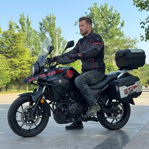 Motocicleta de Turismo de Aventura Suzuki DL250 de 250cc Usada, Bicicleta de Calle con Dos Cilindros y EFI para Larga Distancia, Motos a Gasolina - Product Image 1
