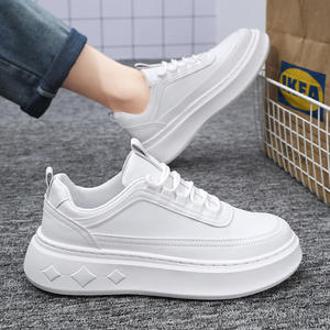 Nouvelles chaussures de marche décontractées pour hommes, style sport, respirantes, blanches, tendance, toutes saisons, avec semelle intérieure compensée en PU - Product Image 2