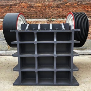 מכונת גריסה מסוג לסת אבן-זהב לגרניט, דגם PE600x900, מונעת בדיזל, תפוקה 50-180 טון, מחיר של קו גריסה משומש. - Product Image 4