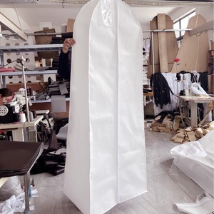 Logo personnalisable 1.8m couverture <span class=keywords><strong>de</strong></span> robe <span class=keywords><strong>en</strong></span> <span class=keywords><strong>tissu</strong></span> non tissé double face grande queue sac <span class=keywords><strong>de</strong></span> robe <span class=keywords><strong>de</strong></span> mariée étendu couverture <span class=keywords><strong>de</strong></span> <span class=keywords><strong>vêtement</strong></span> épaissi - Product Image 5