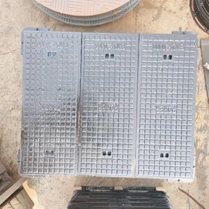 कास्ट आयरन ग्रिड कैच बेसिन एक्सेस प्लग और कैप लाइट अच्छी तरह से पार्किंग सुरक्षा के लिए काले टिकाऊ - Product Image 2