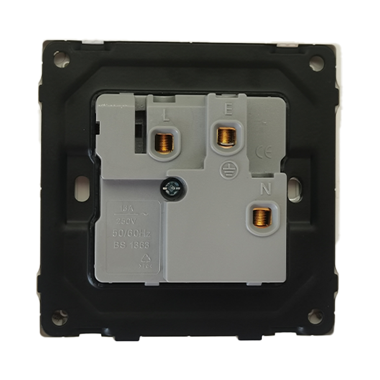 High Quality Pakistan Bangladesh Wall Switch 15A 1 Gang 3 Round Pin Electrical Socket Outlet Power Plug Wall Socket With Switch