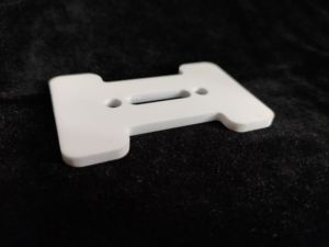 ييك تقدم قطع هيكلية خزفية مخصصة من الألومينا بنسبة 75% و95% و99% وقطع معدنية خزفية - Product Image 4