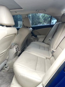 <span class=keywords><strong>Voiture</strong></span> d'<span class=keywords><strong>occasion</strong></span> <span class=keywords><strong>Honda</strong></span> Civic 2009, volant multifonction, palettes de changement de vitesse, grand écran de navigation, sièges chauffants - Product Image 6