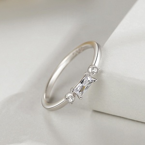 Ada Jewelry Wholesale - Joyas De Plata 925 - Bague en argent sterling 925 délicate et élégante plaquée rhodium pour femmes - Product Image 3