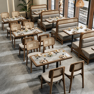 Conjunto de Mesa y Sillas de Mimbre en Beige Avena, Respaldo de Rejilla de Mimbre, Silla de Mimbre Tejido, Patas Cuadradas para Bistro de Jardín y Loggia - Product Image 1