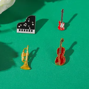Hot Selling Lichtmetalen Broche Zeer Creatieve Broche Over Muziekinstrumenten Geschenken Voor Mannen/Vrouwen Te Versieren Kleding Uit China