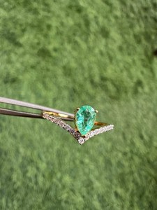 Bague en V Émeraude et Diamant en Or Massif 14K, Bague de Fiançailles Émeraude Naturelle, Pierre de Naissance de Mai, Bijou Tendance, Cadeau pour Elle - Product Image 3