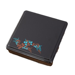 Lonchera estilo japonés, negra, rectangular, con tapa de plástico y diseño floral, para guardar el almuerzo. - Product Image 5
