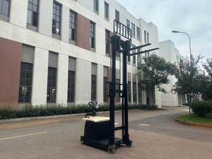 China 2.5 3 3.5 T Forklift Truck Lithium <b>Battery</b> Electric Pallet Truck 1.5T 2.0 T Power Pallet Jack Portable Forklift for Sales - Product Image 3