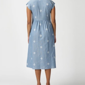 Robe d'été midi décontractée en coton et lin, col en V, coupe trapèze, manches courtes, personnalisable et élégante pour femme - Product Image 3