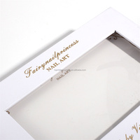 Boîte-cadeau en carton blanc personnalisé fermeture magnétique avec fenêtre en PVC transparent impression en relief manipulé presse sur l'emballage de faux ongles