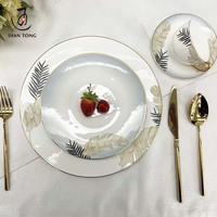 Vaisselle nordique de luxe personnalisée fruits plats en céramique pour restaurant assiettes à dîner mariage porcelaine blanche ensembles vaisselle