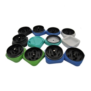 Logotipo renunciar de Metal útil Herb Grinder hecho a mano de tabaco en hoja de - Product Image 6