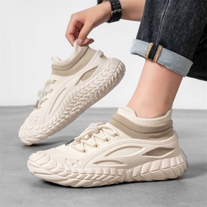 Chaussures pour hommes respirantes en maille beige/vert armée 2026 pour le commuting et le sport, avec amorti pour hommes - Product Image 1