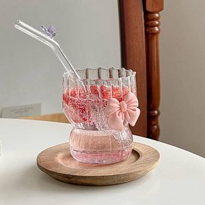 Verres à boire ondulés de 10oz avec gobelet en verre à nœud papillon coupe en verre esthétique rayée <span class=keywords><strong>verrerie</strong></span> ondulée vintage pour cocktail café - Product Image 2