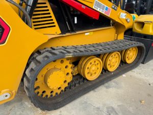 รถตักล้อยางตีนตะขาบ CAT 299D3 มือสอง ใช้งานง่าย เหมาะสำหรับงานปรับระดับพื้นที่และงานก่อสร้าง - Product Image 2
