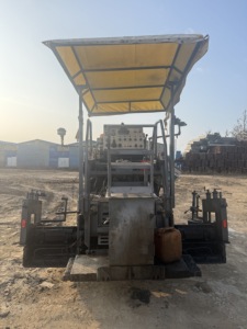 Pavéuse <span class=keywords><strong>à</strong></span> asphalte Vogel Super 800Mini d'origine d'usine 2015 avec moteur Deutz, capacité <span class=keywords><strong>de</strong></span> 300 t/h, conception compacte - Product Image 3