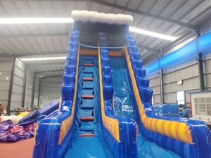 Tobogán Acuático Inflable Oasis para Patio Trasero con Aspersores Integrados y Cañón de Agua - Instalación Rápida para Niños - Product Image 4