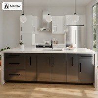 Meuble de cuisine sur mesure ultra-brillant, aménagement moderne avec îlot, caissons en contreplaqué, rangement coulissant et fourniture pour projets de villas
