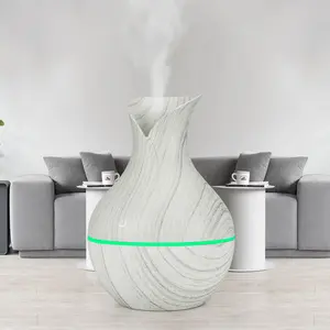 Portable Household Ultrasonic Air Humidifier with 7-Color LED Night Light Wood Grain USB Ultrasonic Atomized for Home Office Use