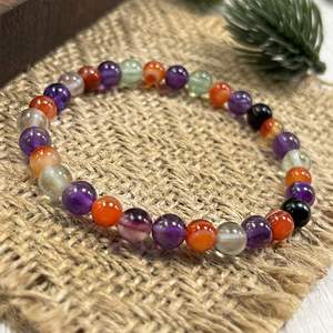 Bracelet en pierre naturelle avec perles de verre colorées, protection de l'aura, exportateur expérimenté de produits haut de gamme, fabrication sur mesure - Product Image 4