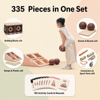 Juego de Bloques de Construcción Modulares de 335 Piezas con 183 Tarjetas de Actividades, Tablas de Madera de Abedul, Aro de Baloncesto, Equipo Deportivo Interior para Niños