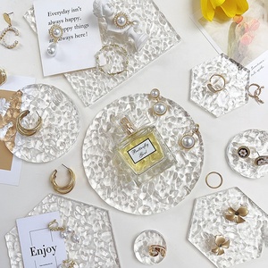 Tablero acrílico de ondulación de agua transparente para fondos de adorno de fotografía de joyería cosmética - Product Image 1