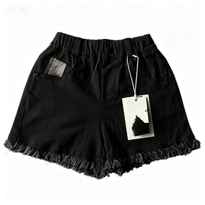 <span class=keywords><strong>Eleganti</strong></span> pantaloncini chino casual da ragazza, morbidi e traspiranti con decorazioni a fiocco in strass, perfetti per outfit primaverili ed estivi. - Product Image 1