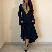 Robes musulmanes élégantes pour femmes, tendance, bleu marine, broderie dorée, bordure de perles, col montant, manches évasées, coupe ample, longueur au sol