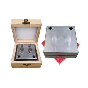 Ensemble de moules en fer pour gouttes d'eau, pour la fabrication de bijoux, outils de bricolage avec base carrée et quatre pièces dans une boîte en bois - Product Image 1